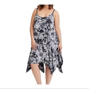 TORRID Navy Blue White Tie Dye Handkerchief Hem Midi Dress Size 4/4X